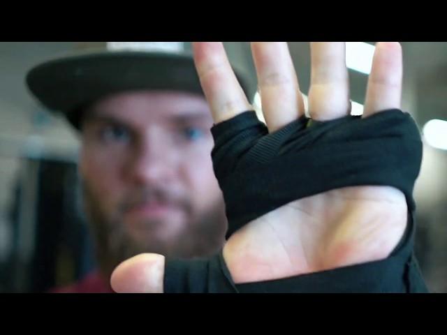 How to properly wrap your hands like a pro fighter by Pro fighter Vince Murdock