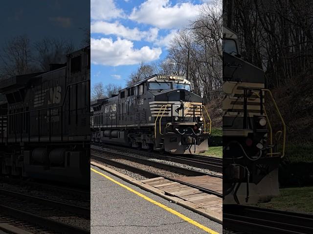 Norfolk Southern #4339 leads a 198 car manifest at Lewistown, PA (03/16/2024) #stpatricksday