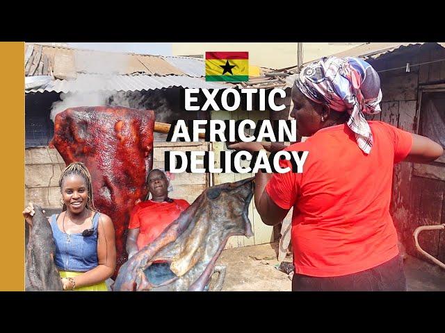 COOKING AND EATING COW SKIN / WELE | EXTREME AFRICAN FOOD IN GHANA | LIVING IN GHANA