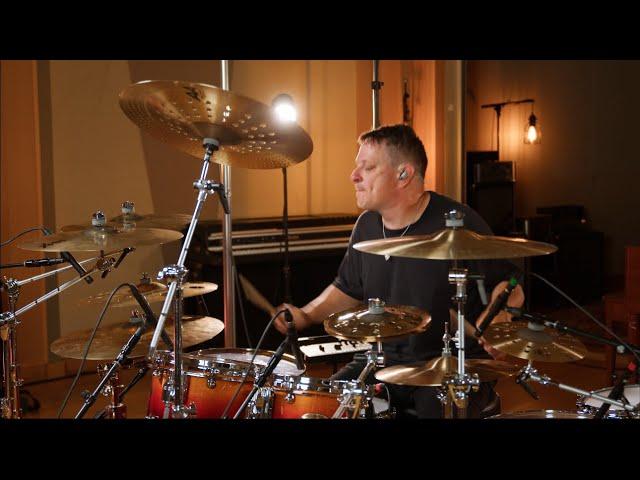 Ray Luzier plays instrumental piece “Spooky Leather” live at Sweetwater Studios.