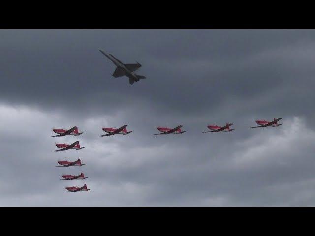 AMAZING F/A-18 Hornet Solo Display - Schmerlat Schaffhausen / Switzerland