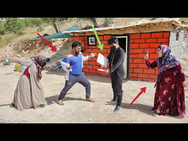 معجزه.؛Love and Fear: Threatening the Husband by the Evil First Wife and Her Lawyer