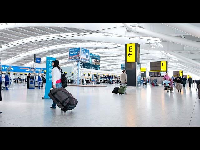 Звуки объявлений в аэропорту.Suara pengumuman bandara.