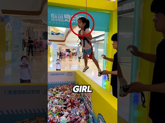 This Girl VS The Claw Machine 