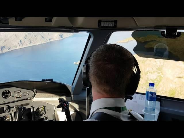 Cockpit view of landing at Honningsvåg Airport, Valan, (ENHV)