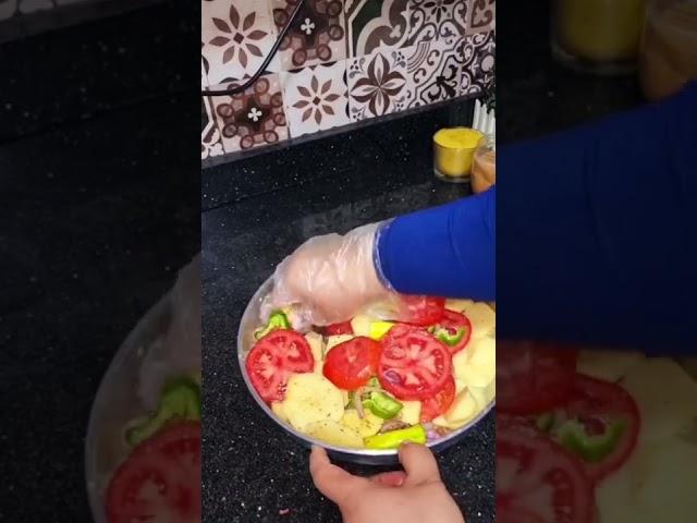صنيه بطاطس بيضه طعمها حكايه