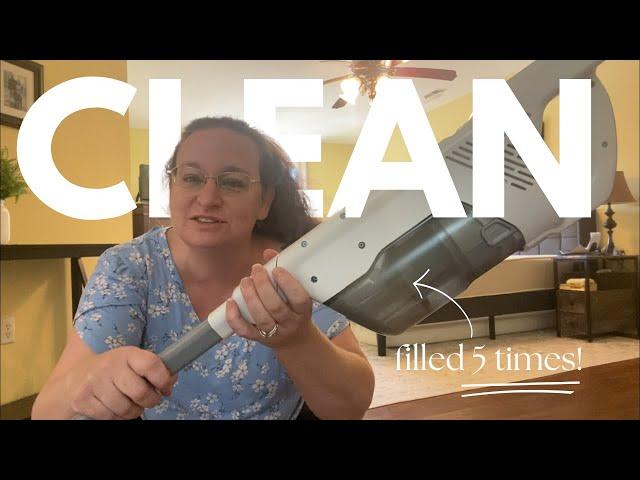 Bedroom Clean with Me! (decluttering trash, clearing surfaces, and cleaning!)