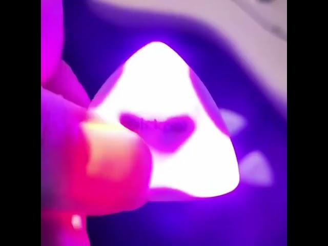 LED Luminous Guitar Pick #chicessentials #makeuporganizer #roadtripready