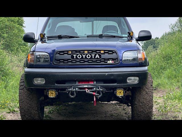 First Gen Toyota Tundra 4.7 walk around Toytec/Fox light off roading