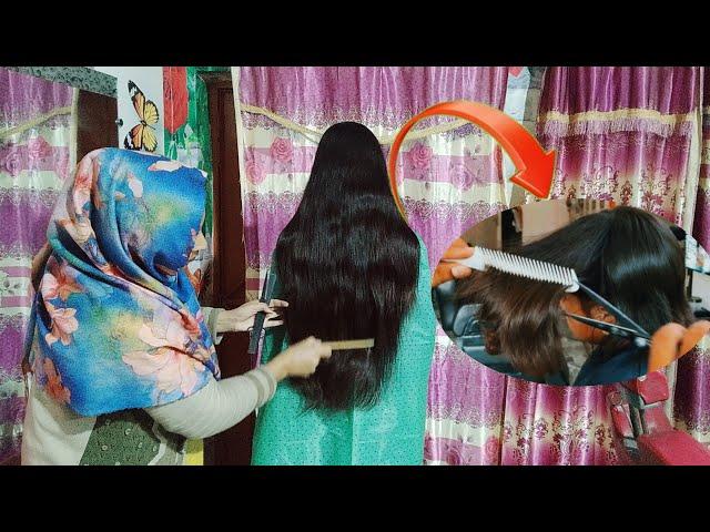 Indian ladies haircut in beauty parlour | girl haircut | @Farwavlogs903