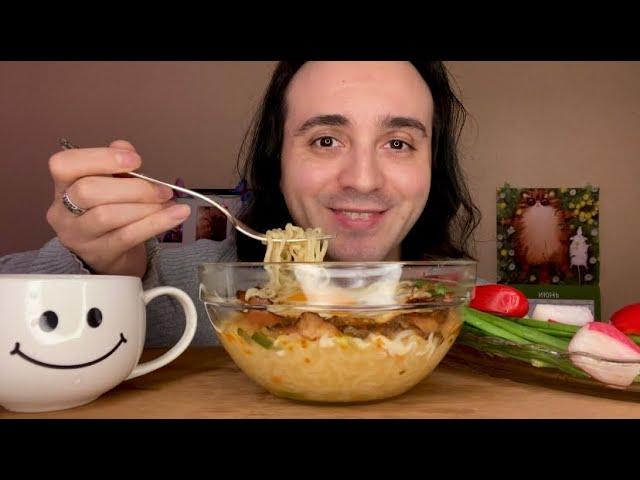 кого я смотрю? / МУКБАНГ ЛАПША СЫРНАЯ С ДИЧЬЮ / noodles mukbang eating не асмр