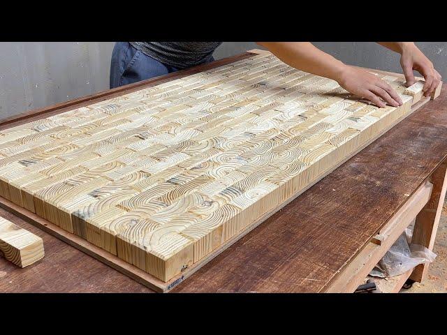 Unique Idea For Recycling Pallet Wood // How To Arrange Pieces Of Wood Into A Beautiful Dining Table