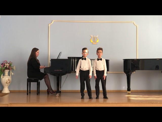 Дуэт Ивашковы Саша и Гоша, 6 лет. Неаполитанская народная песня «Санта-Лючия. Педагог Ирина Ильина