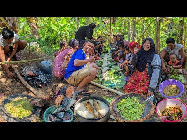 Nikmatnya Gak Ada Obat, Tiba Tiba Masak Botram Pinggir Kolam Bersama Warga Sekampung