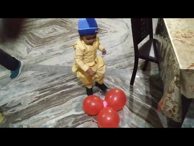 playing with baloon