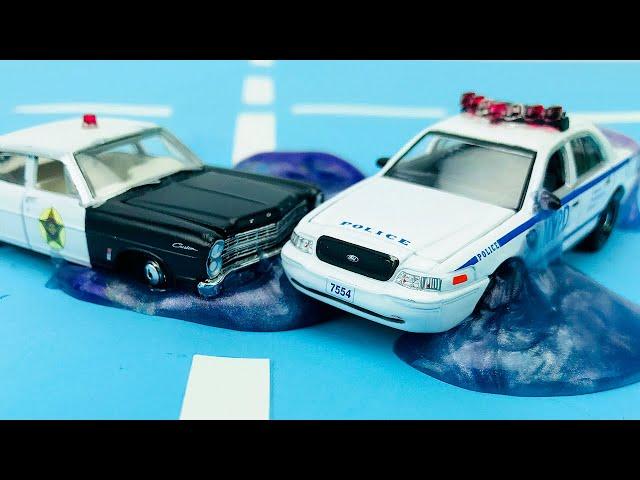 Carros Policias para niños - Persecución de Autitos Policias - Coches para Niños