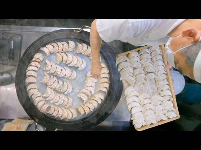 餃子 Best Gyoza Dumplings - Japanese Street Food - How to Cook Gyoza by a Chef - おけ以