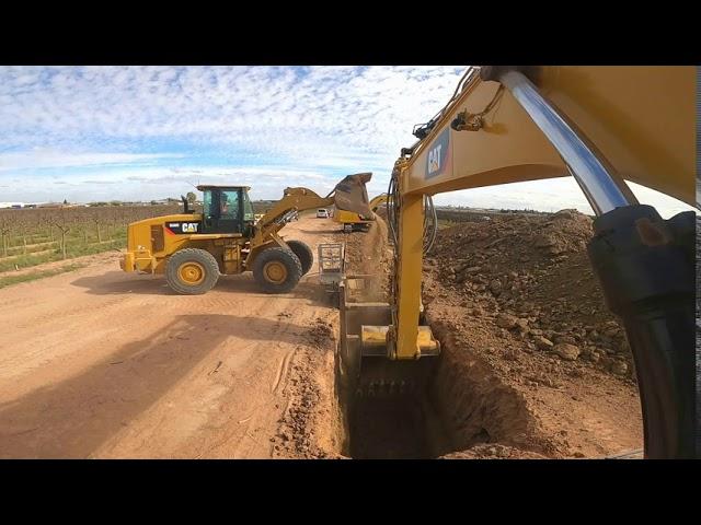 Civil Construction - Pipelaying 1350RCP Timelapse