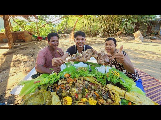 ဆိတ်ပေါင်ရွှံ့အုံကင် နူးညံ့နေသောဗျာ သုံပုရညအချဥ်နဲ့ လိုက်ဖက်နေသောဗျာ