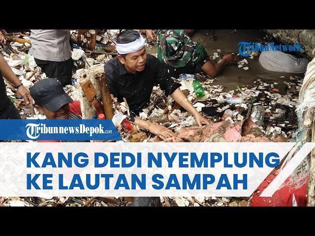 Dedi Mulyadi  'Nyemplung' ke Lautan Sampah di Sungai Cipalabuan, Bersihkan Sampah Penyebab Banjir