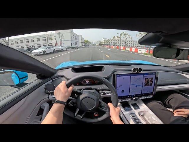 First-person test drive of Xiaomi SU7, experiencing more dynamic driving and acceleration sensations