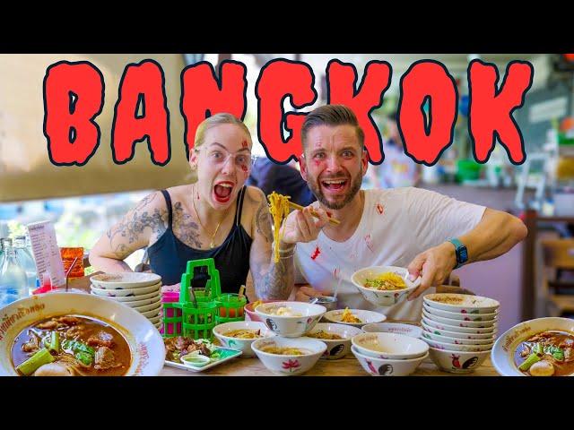 BANGKOK NOODLE SOUP CHALLENGE  Halloween Special! (Victory Monument)