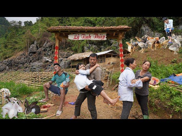 Making a wooden gate - The disabled uncle's wife welcomed him home - helpless before her son