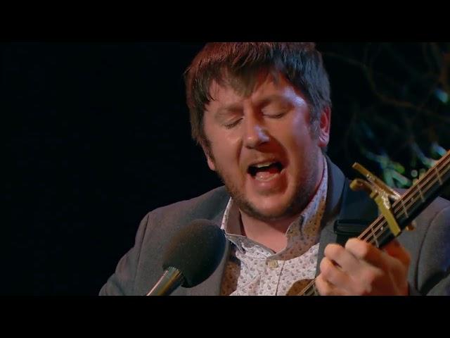 Daoirí Farrell & Dónal Lunny performing “The Creggan White Hare” | The Tommy Tiernan Show | RTÉ One