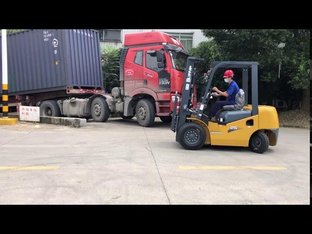 Diesel 2.5t forklift with Isuzu C240 engine info@lippamhe.com