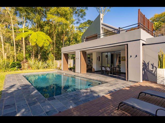 R4,200,000 | 4 Bedroom House For Sale in Kloof