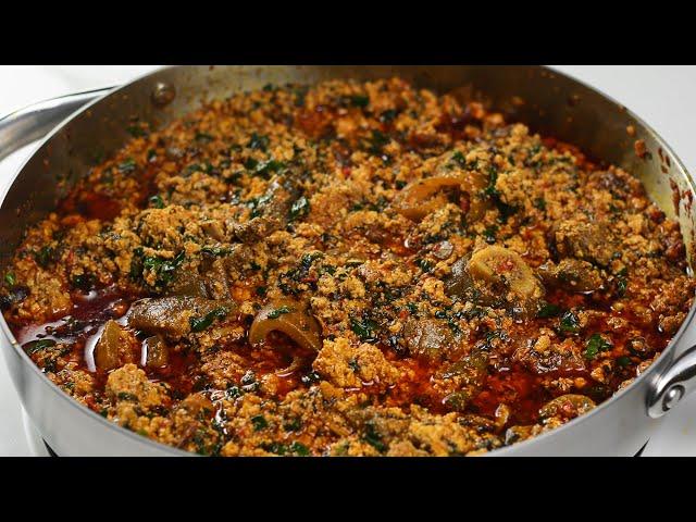 How to make FINGER LICKING EGUSI SOUP // VLOGMAS Day #7