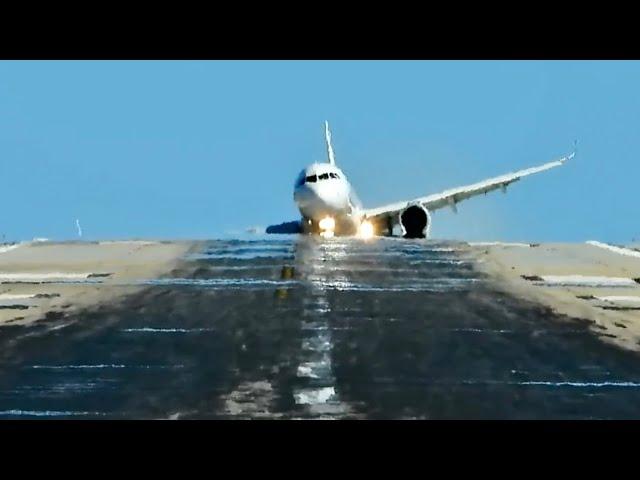 Pilot Breaks Landing Gear