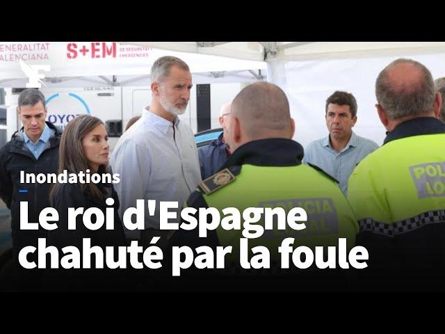 Visé par des jets de boue, le roi Felipe VI chahuté par des habitants en colère