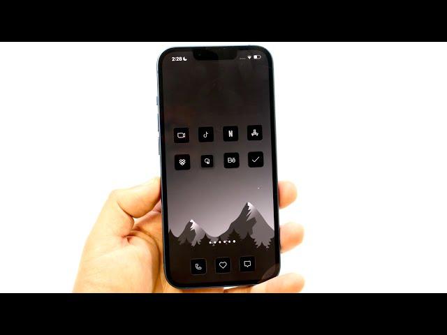 My Dark iPhone Minimalistic Home Screen Setup!