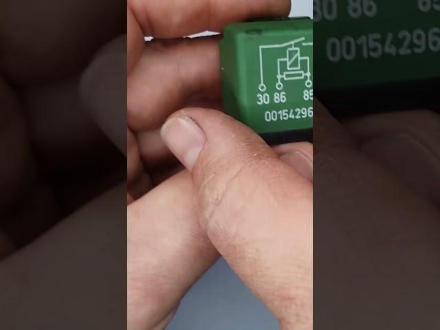 How does a relay work?