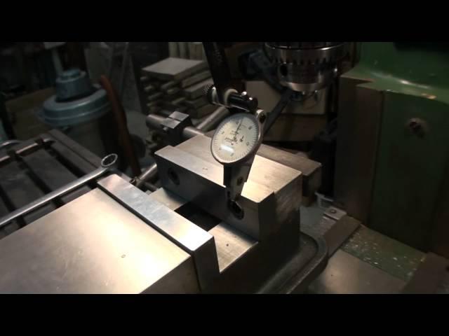 Indicate the vise on a milling machine in just one pass