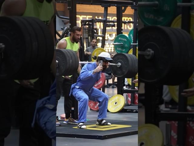 INSANE Powerlifter ANATOLY Pretends to be CLEANER in GYM #anatoly #gym #fitness