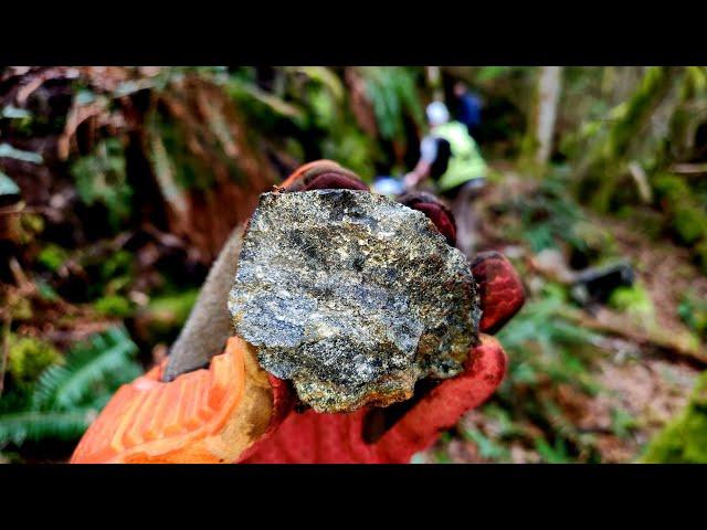 We Found A Large Rock Outcrop Full Of Copper, Silver and Gold Mineralization!