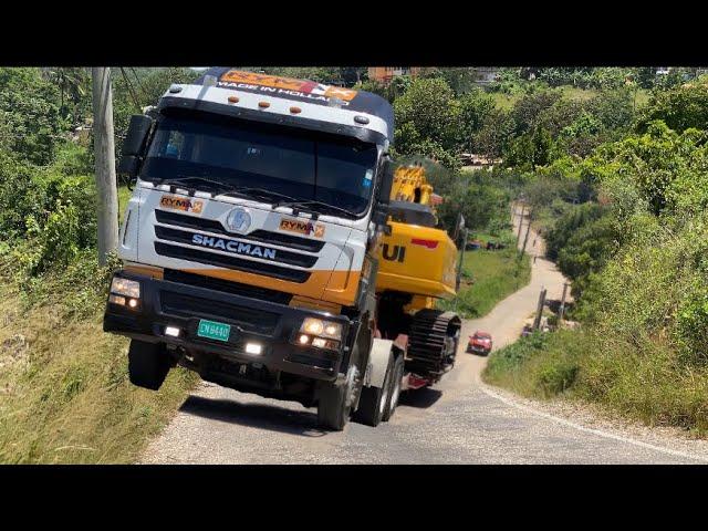 SHACMAN F3000 TRANSPORTING SHANTUI SE 470 EXCAVATOR | HEAVY HAULING #kenworth #peterbilt #truck