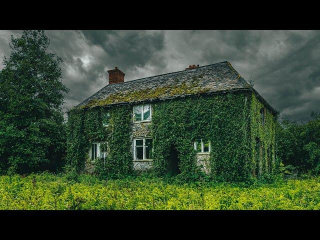 HAUNTED ABANDONED HOUSE WITH EVERYTHING LEFT BEHIND