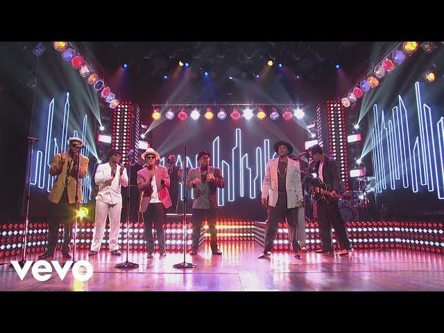 Mark Ronson - Feel Right (Live on SNL) ft. Mystikal