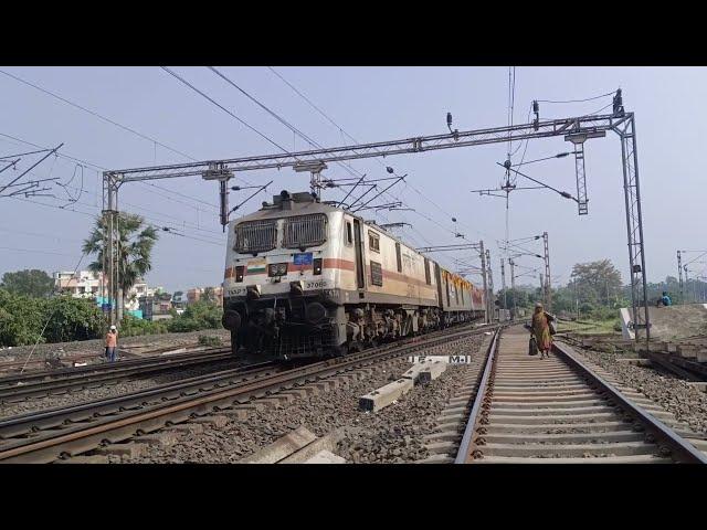 15th glorious years of cimmercial serviceHWH TO SMVT 12245️DURONTO EXPRESS️with 37060 TATAWAP7