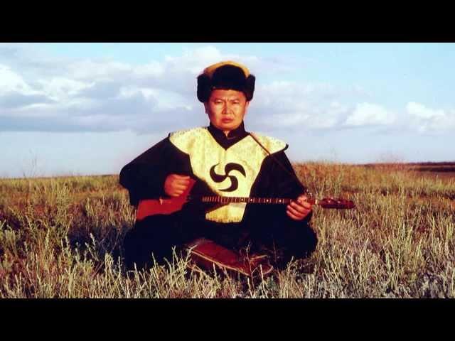 Mesmerising overtone singing - Okna Tsagan Zam sings heroic epic Dzhangar