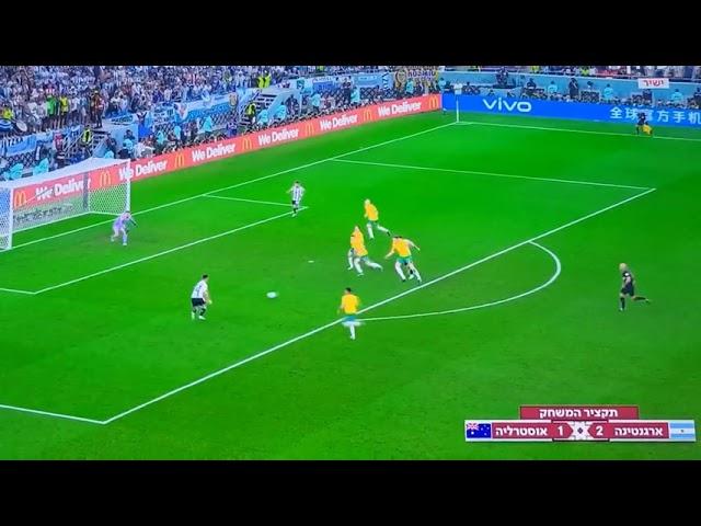 Messi Couldn't believe this miss by Lautaro Martinez