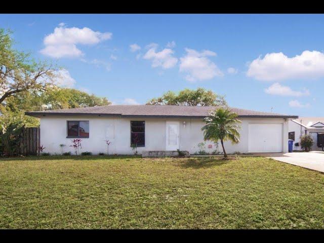 House for Sale - Lehigh Acres FL,33971