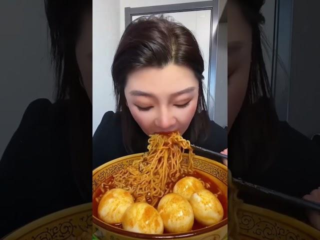 [ASMR ] Mukbang : fast eating eggs noodles #shorts