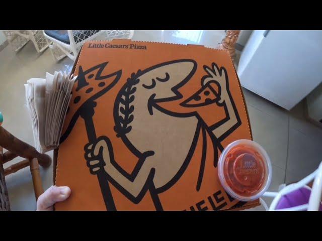 Little Caesars Pizza Super Cheese | Peter Eats