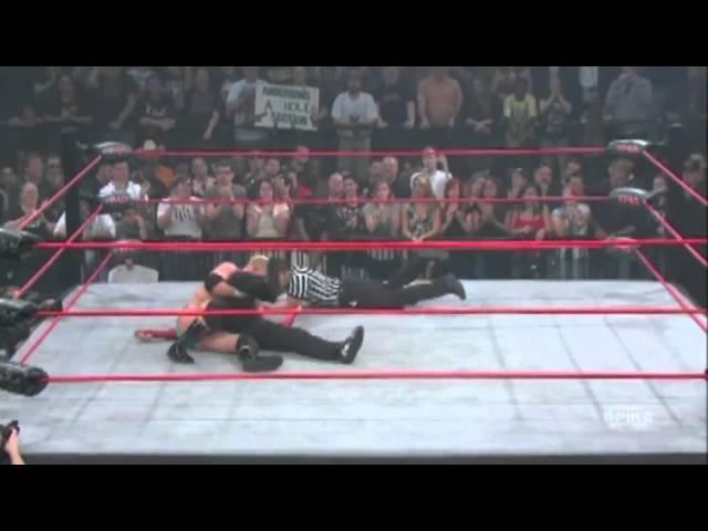 Mr. Anderson Spinning Round House Kick on Jeff Hardy