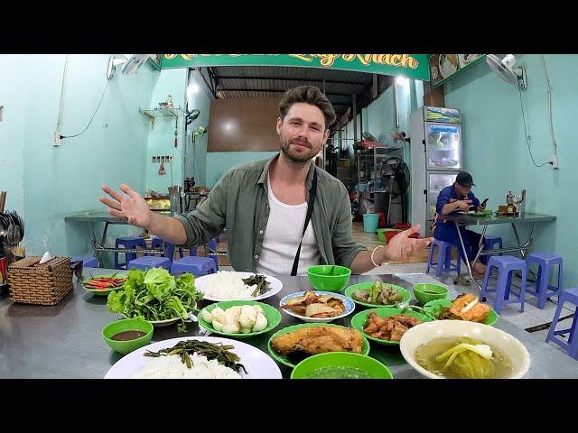 This is the meal you should be eating in Vietnam 