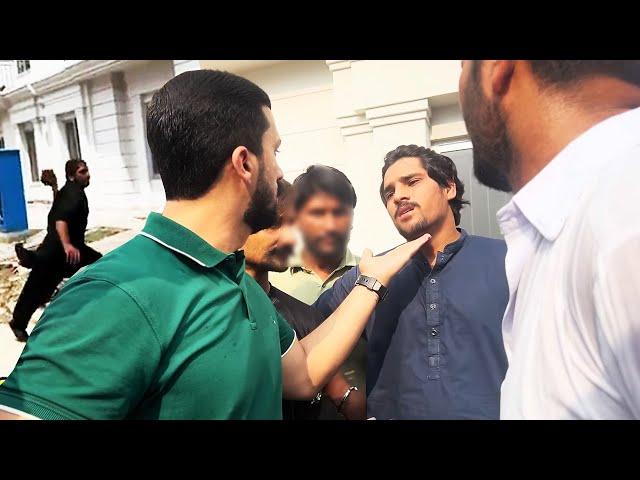 Full fight video || Rajab Butt Fight with fan || Majid TV